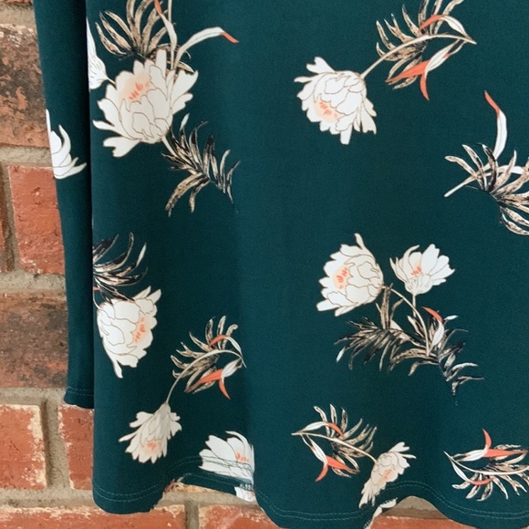 Kaileigh Green Floral Off the Shoulder Ruffle Top - Picture 5 of 7